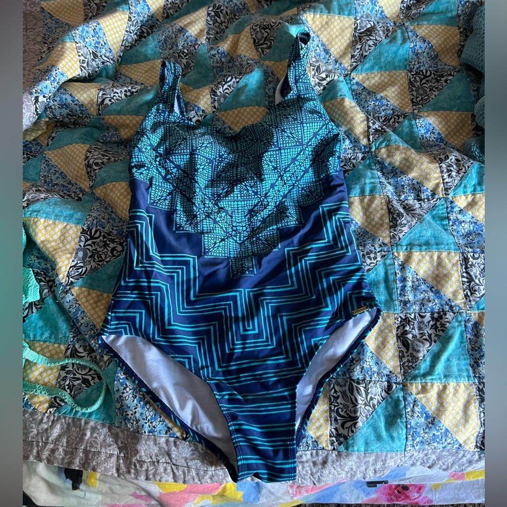 Swimsuit one piece